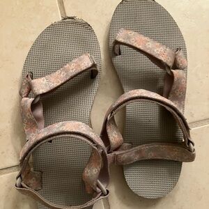 Teva Women's Sandals with Floral Pattern